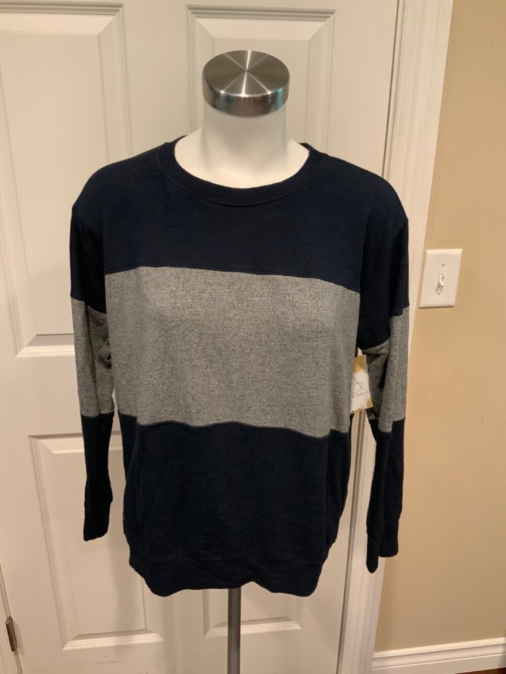 Sundry Blue & Gray Striped Thin Sweatshirt, Size 1